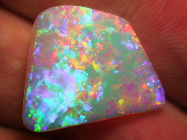 avantages de la pierre d'opale