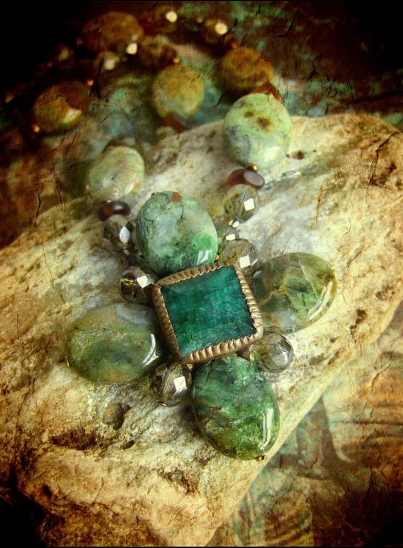O uso da pedra esmeralda na indústria de joias