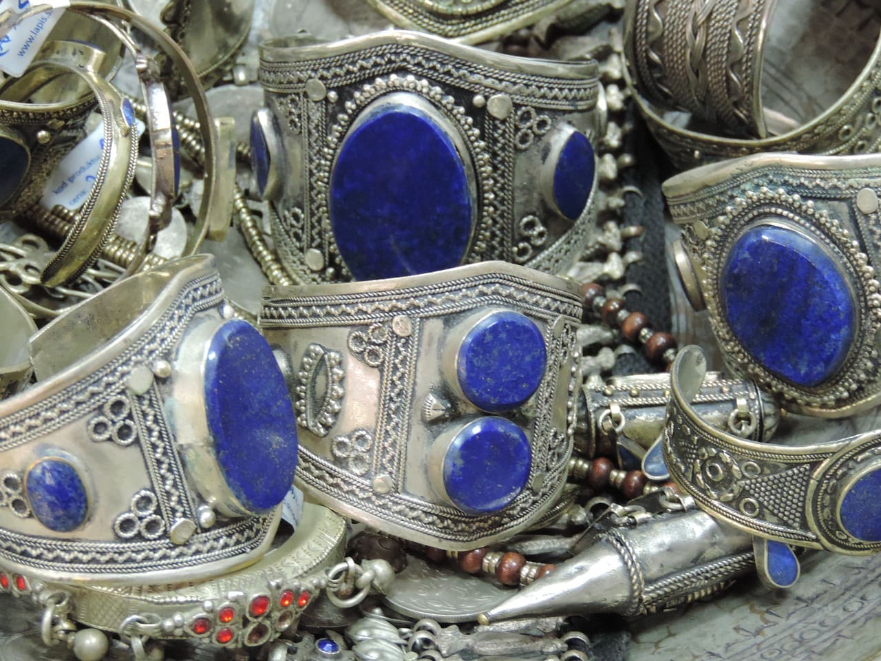 Bienfaits de la pierre de lapis lazuli : bagues
