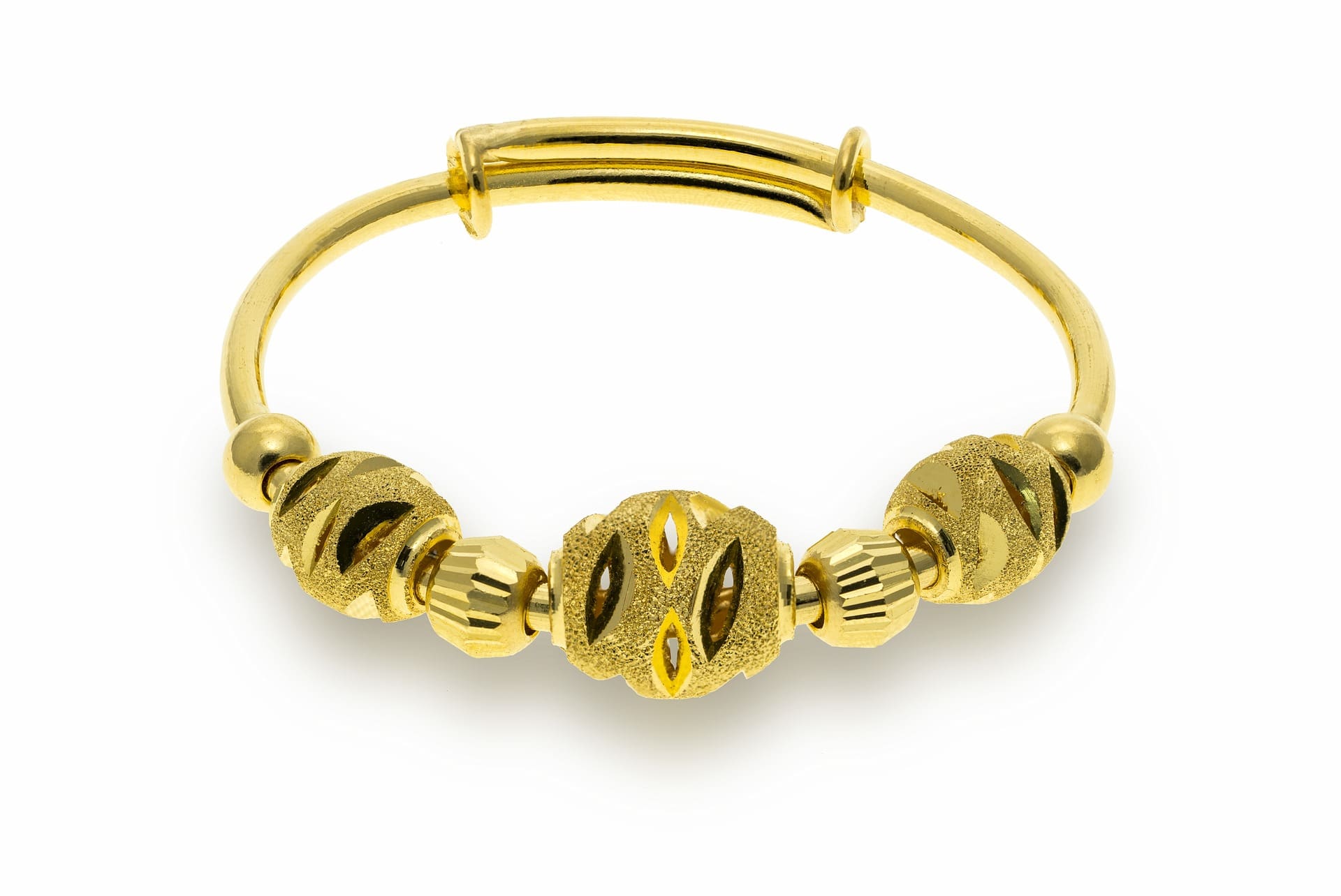 Avantages d'utiliser l'or "un bracelet en or"