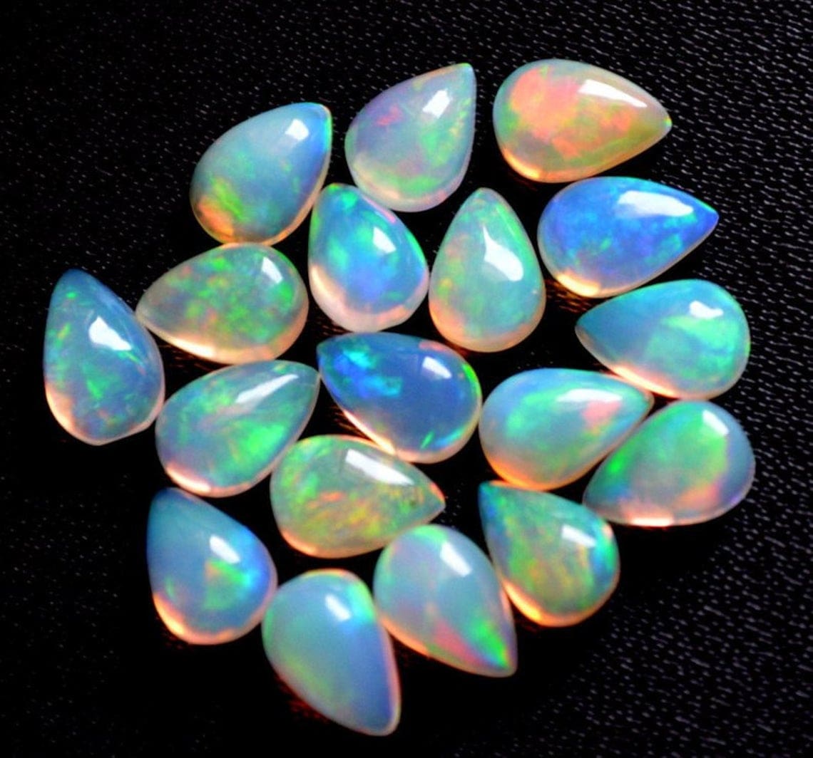 Pierres précieuses d'opale éthiopienne