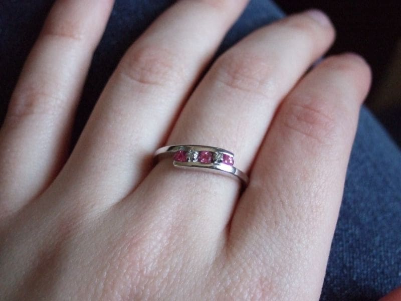 anel de safira rosa